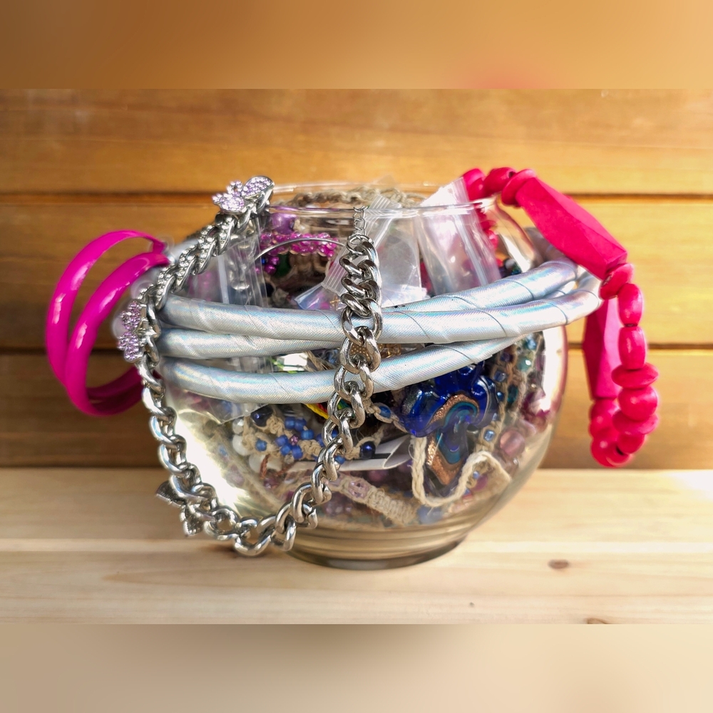 Teens Jewelry Mystery Jar Necklaces Bracelets Earrings 1 Lb 9 Oz Grab Bag 1a